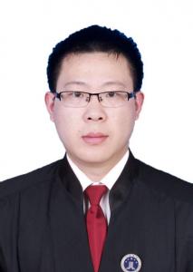 何川  律师